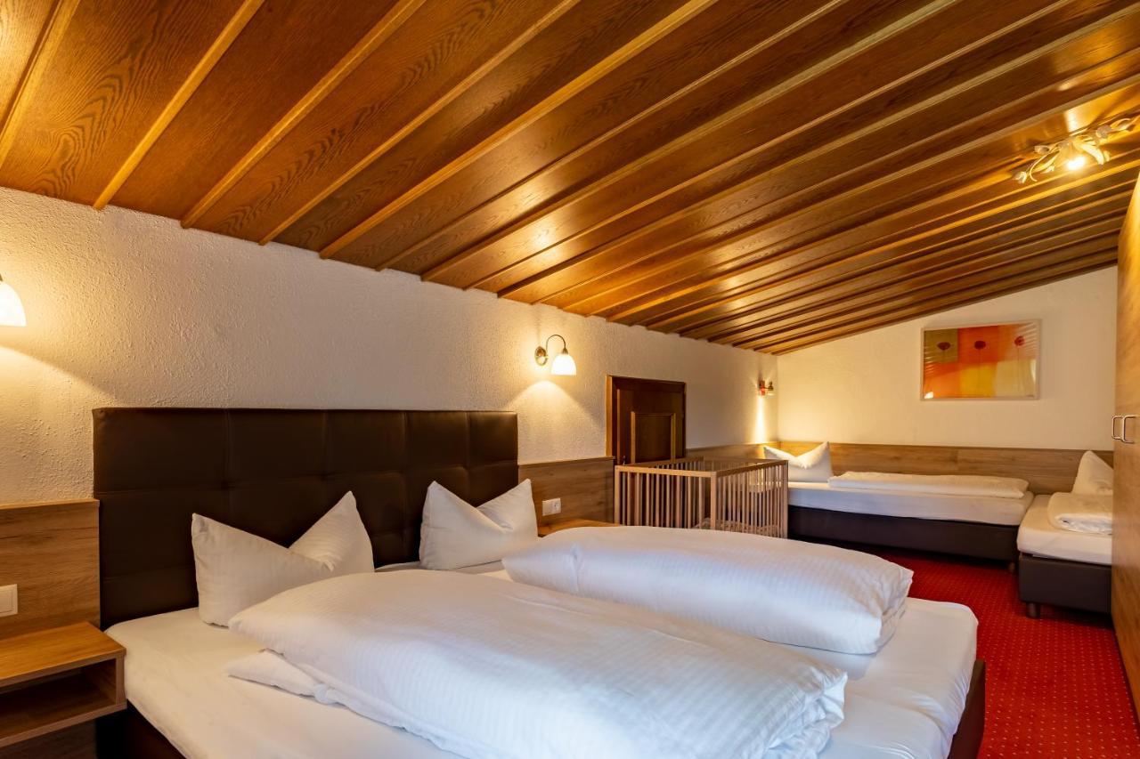 Kinderhotel Laerchenhof Obsteig Exterior photo