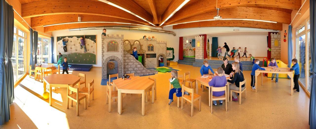 Kinderhotel Laerchenhof Obsteig Exterior photo